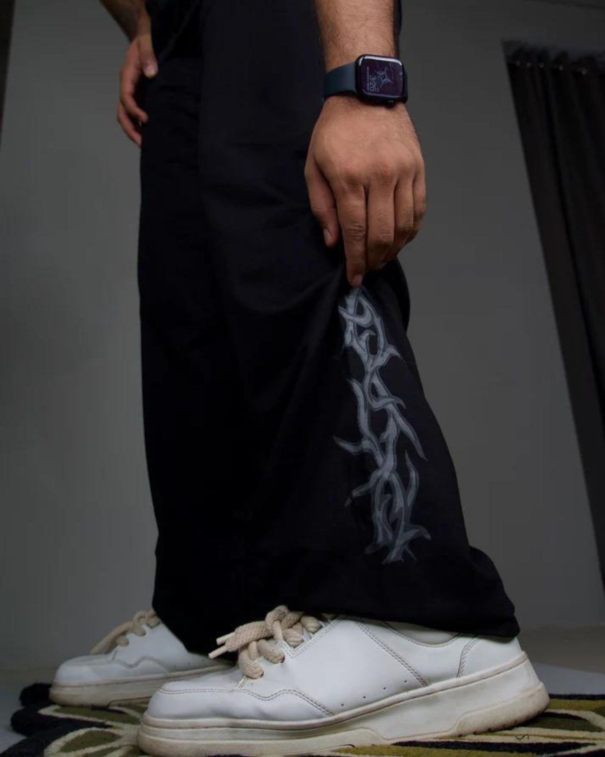 Black Thorn Baggy Pants