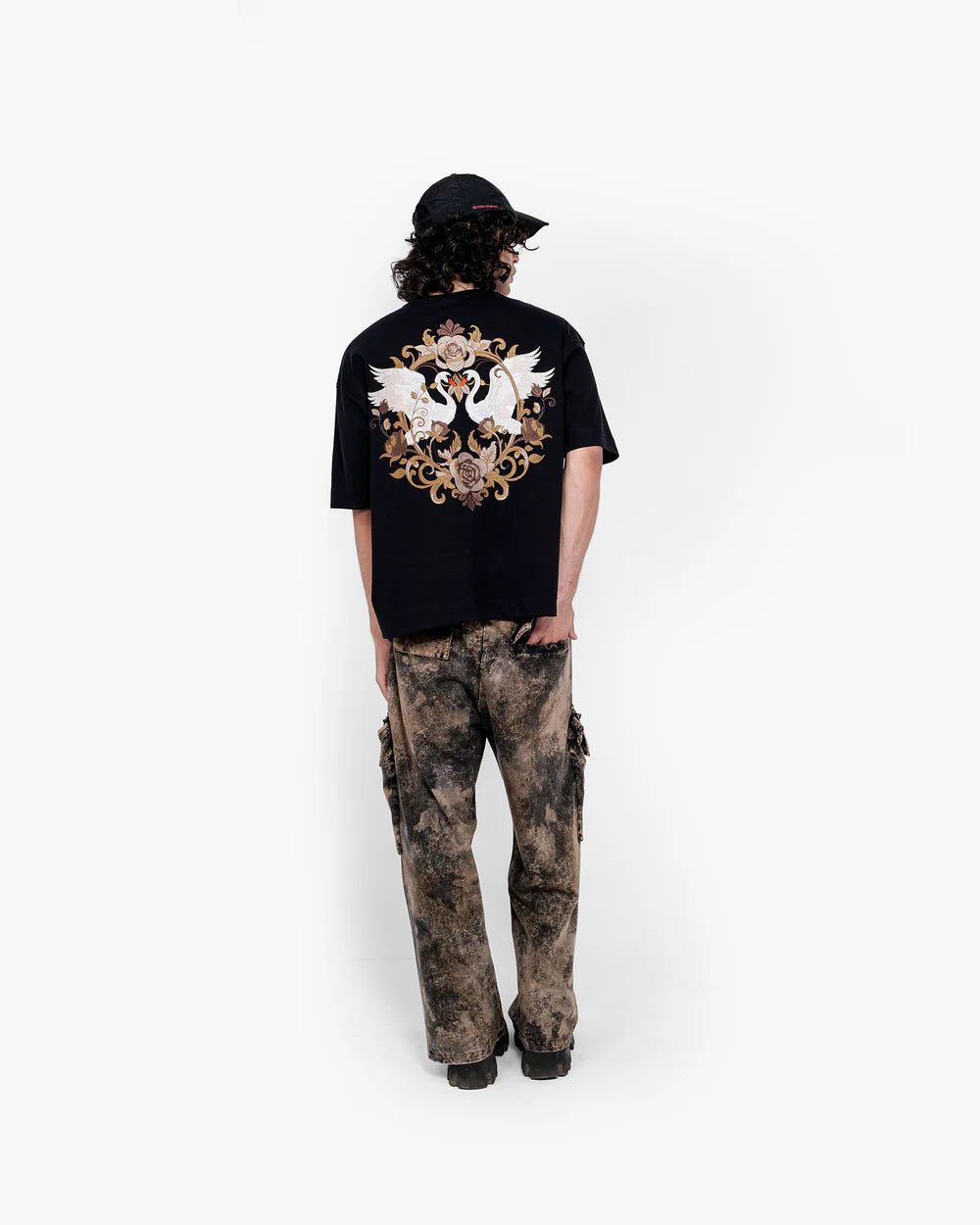 SWAN BLACK TEE