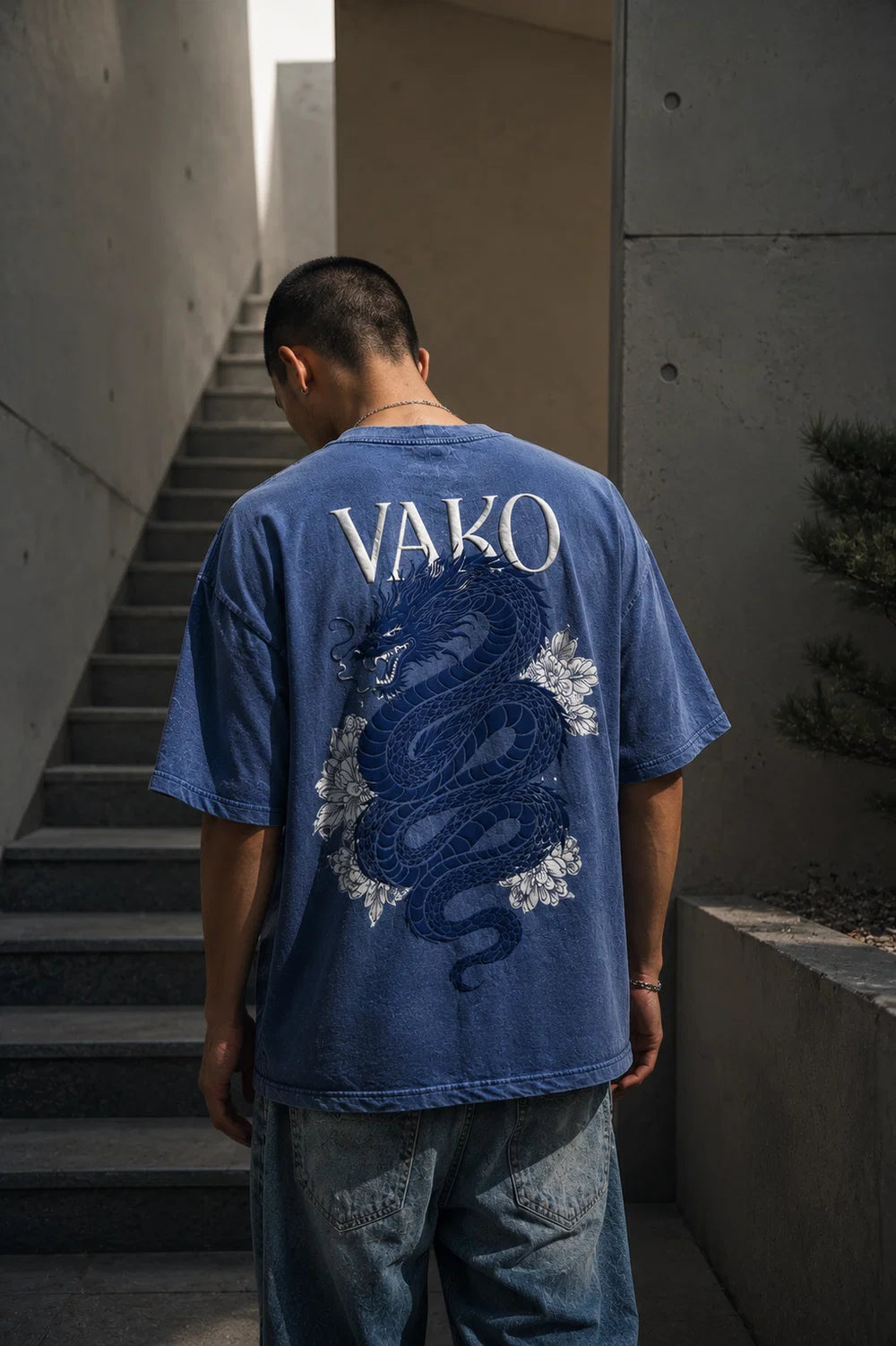 VAKO GRAGON BLUE STONE WASH TEE