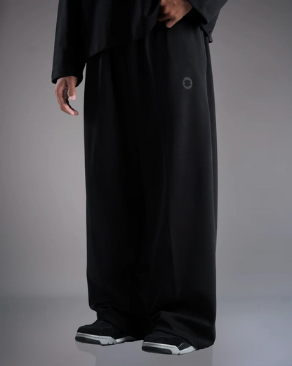 DON'T BE FOOLED - Baggy Black Pant