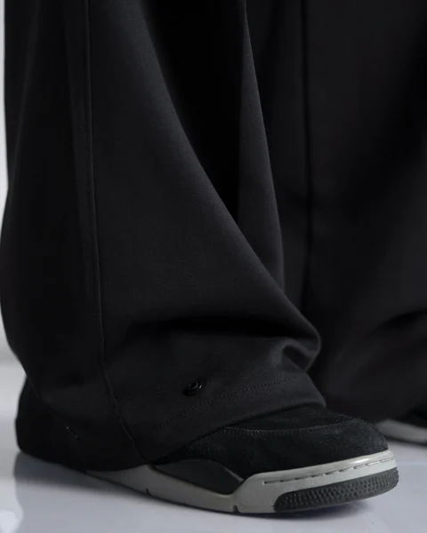 NEVER BEEN NORMAL - Baggy Black Pant