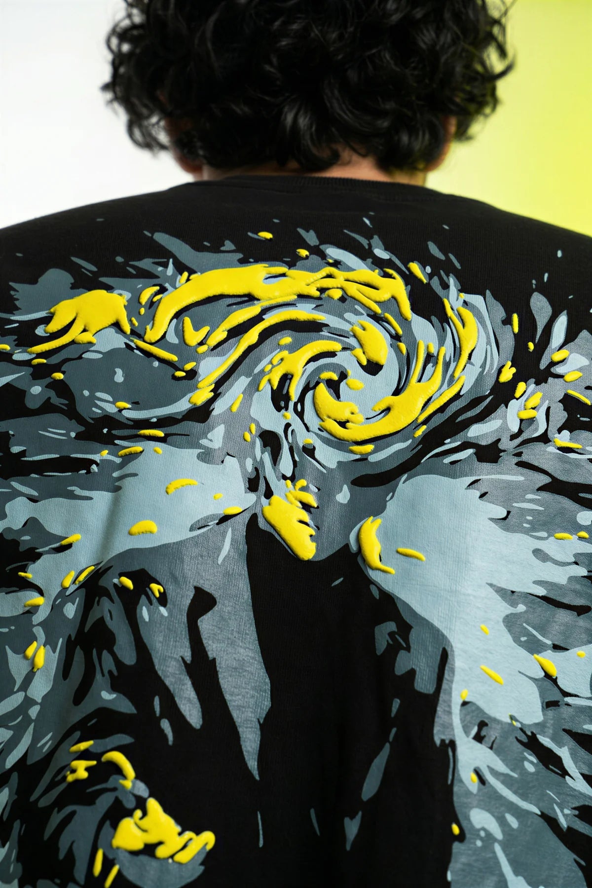 UNBOUND TEE