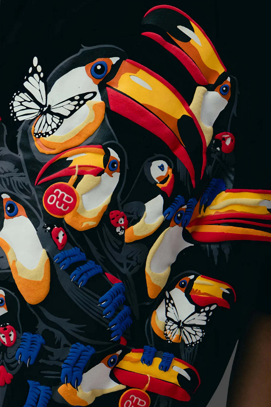 TOUCAN TEE