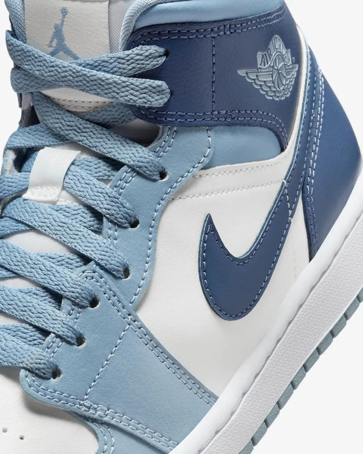 AIR JORDAN 1 MID 'DIFFUSED BLUE'