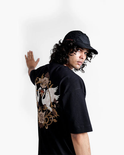 SWAN BLACK TEE