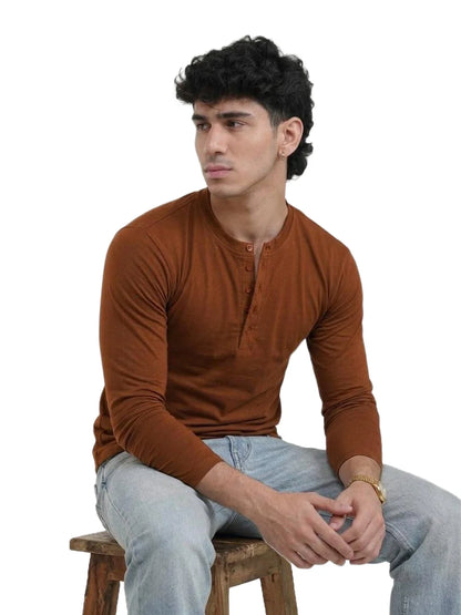 BROWN HENLEY TEE