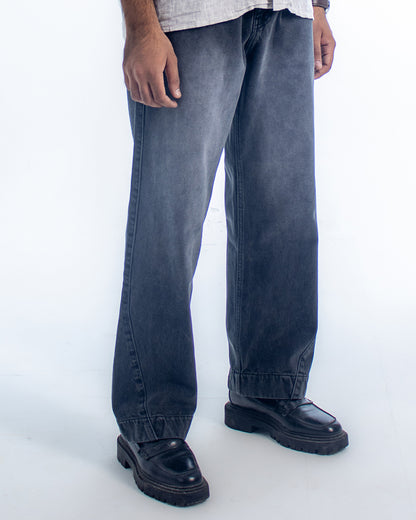 Metro Comfort Loose Jeans: Cast Iron Grey