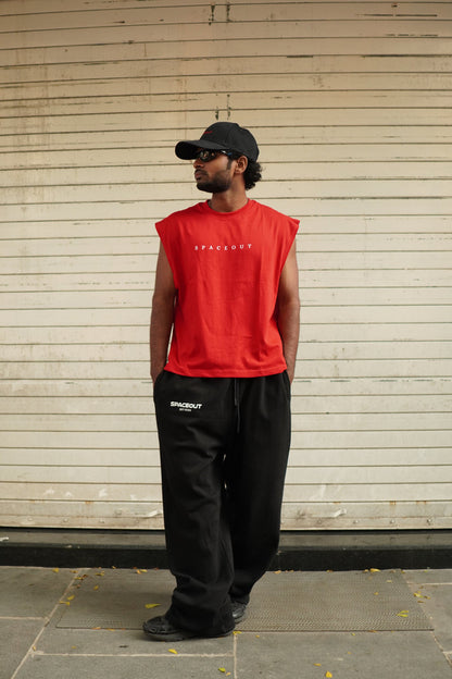 BLACK TRACKPANTS