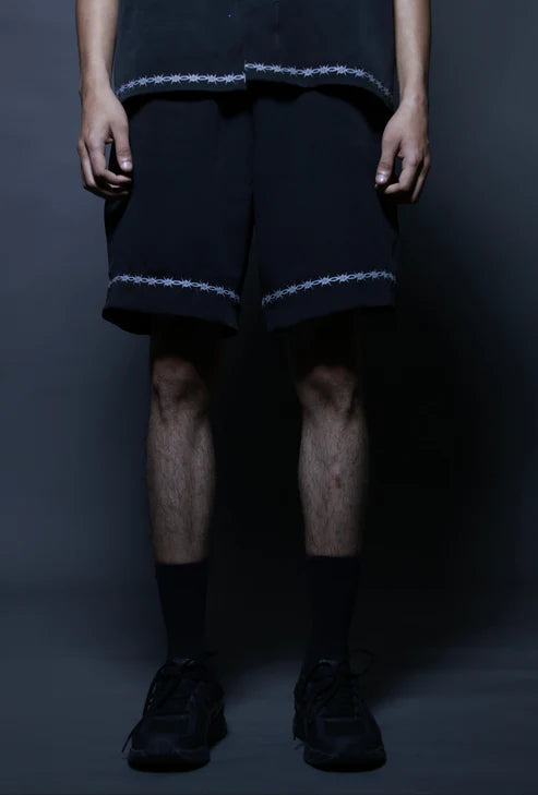 BARBED SHORTS BLACK