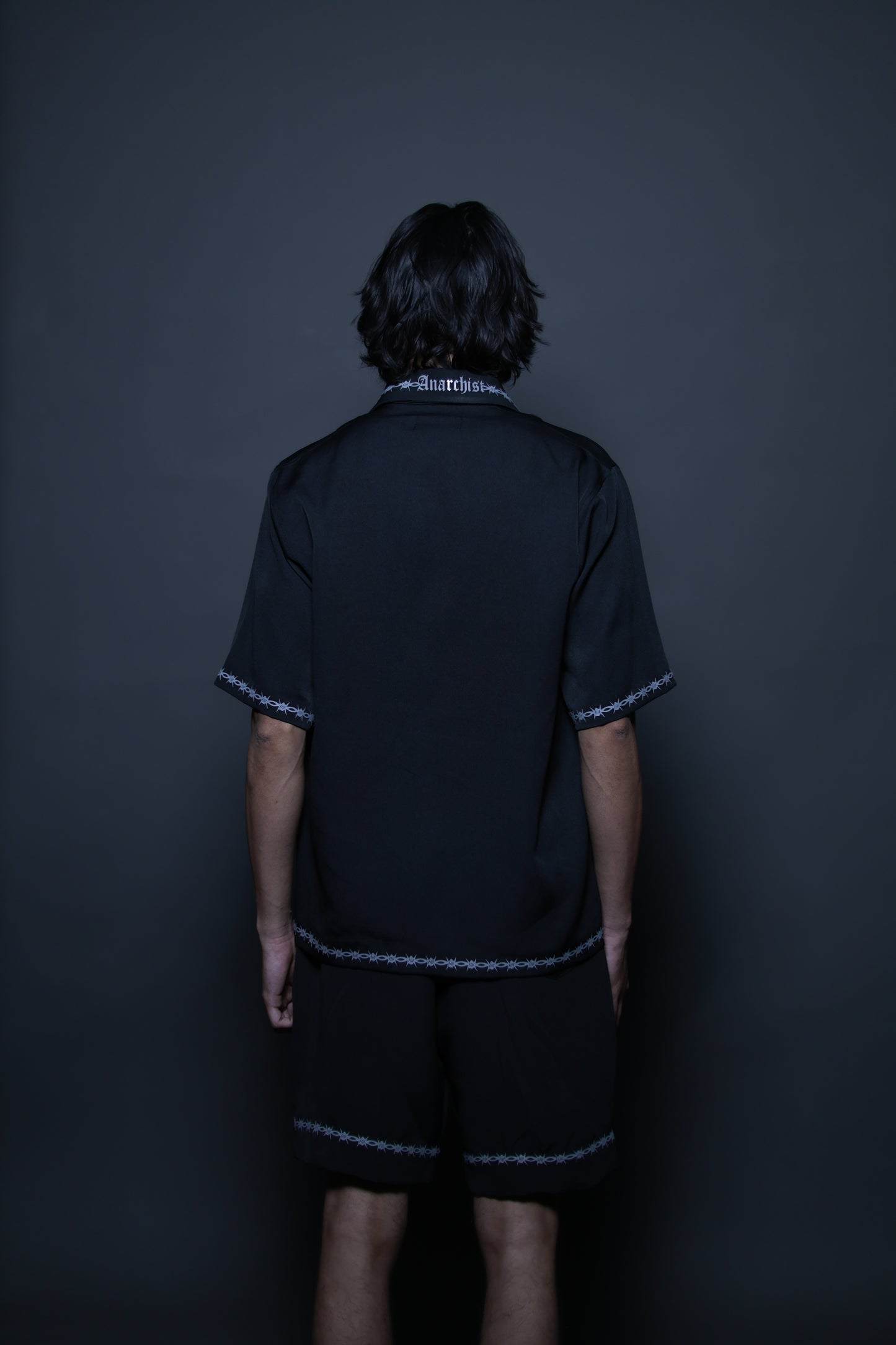 Black Barbed