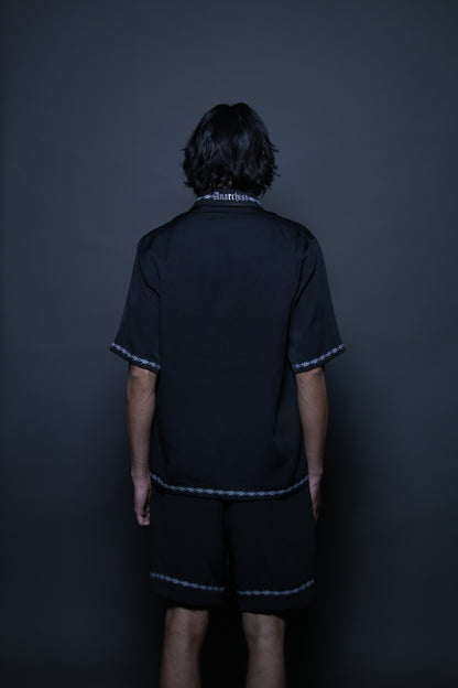 Black Barbed