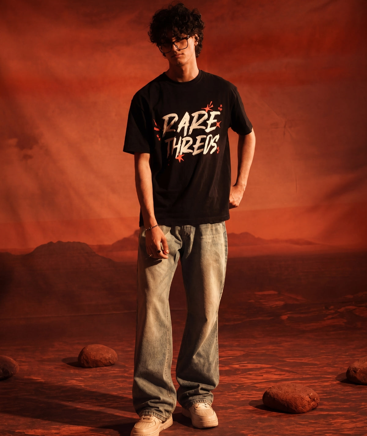 RARE THREDS BLACK STARGAZE TEE