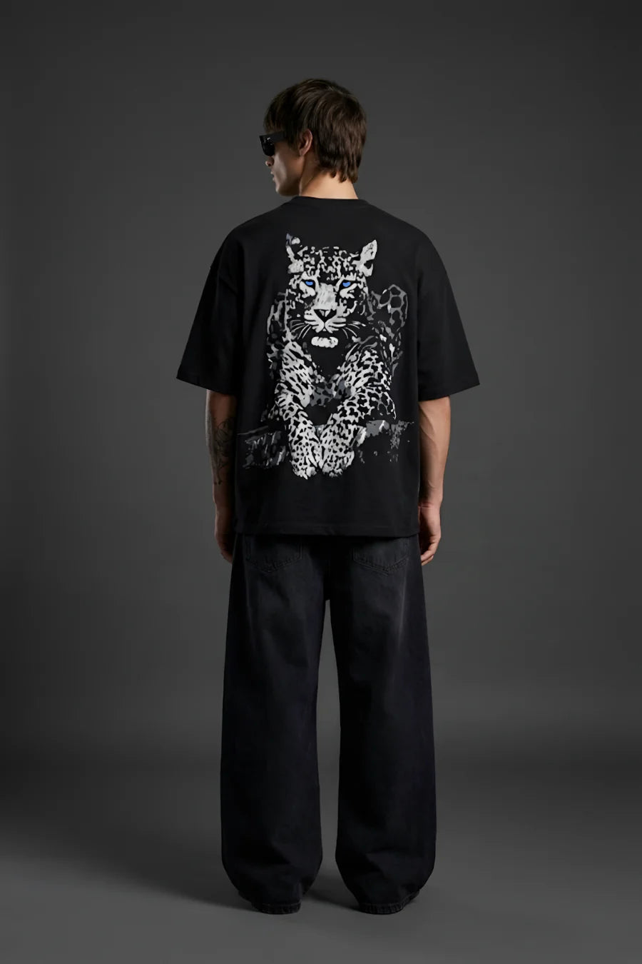 SNOW LEOPARD TEE